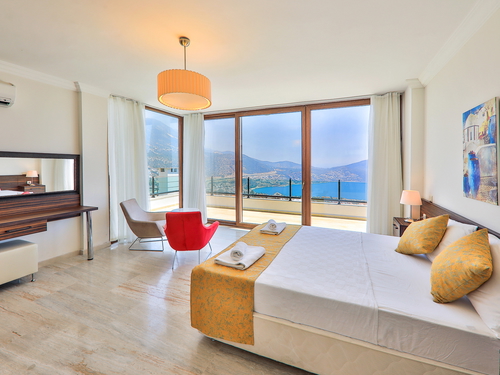  gece  -  Kasım
  | Kalkan Merkezde Deniz Manzaralı Lüks Villa